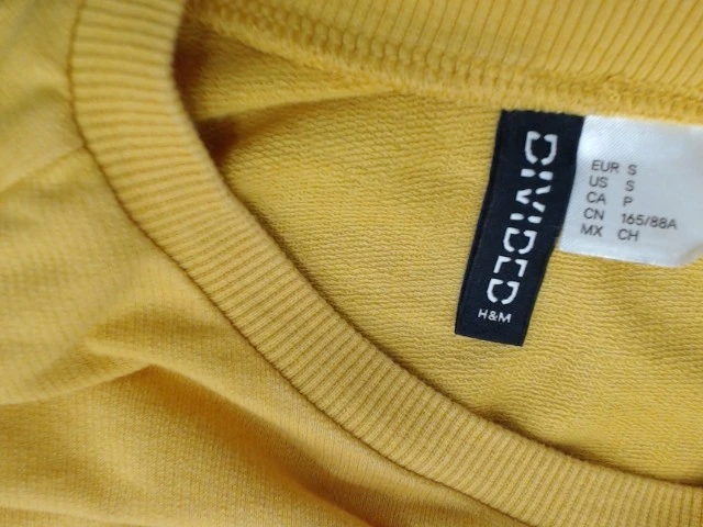 T-shirt divided – photo 3